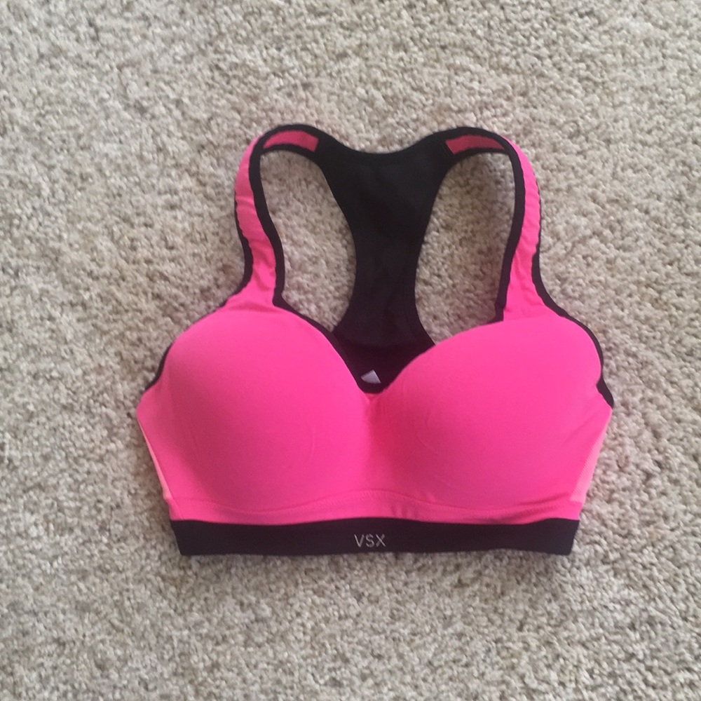 Victoria’s Secret sports bra! 32D
